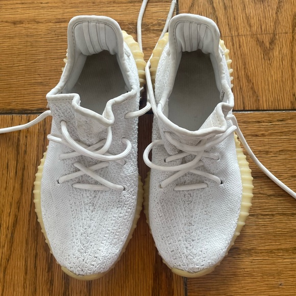 Yeezy Boost 350 V2 - Picture 3 of 3